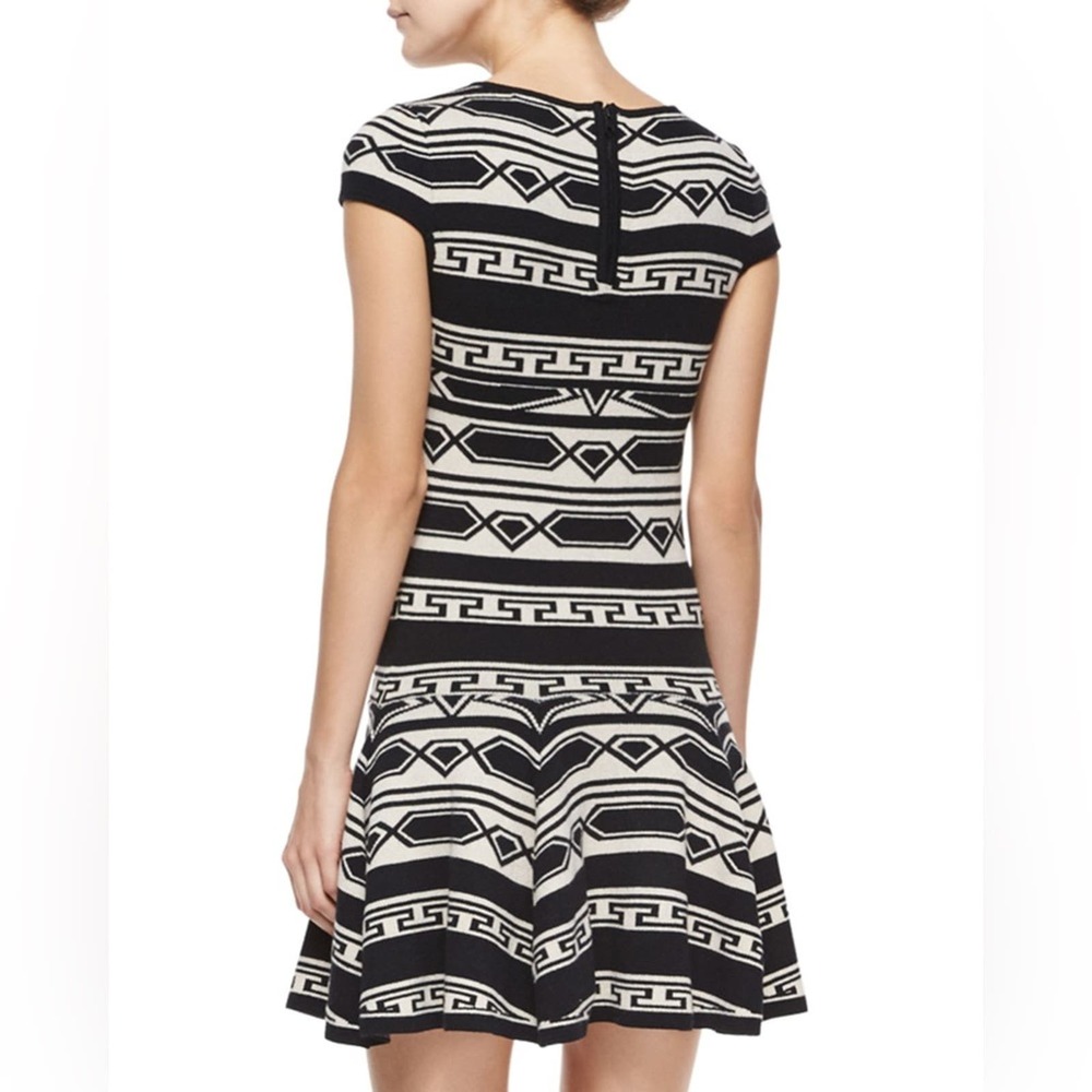 Alice + Olivia Black and White Patterned Dress - Picture 2 of 7
